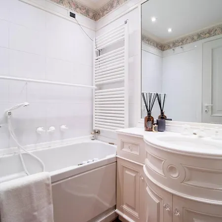 Luxe Escape, Finestra Su Portofino דירה