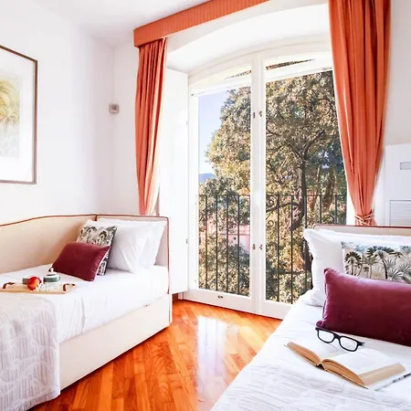 Luxe Escape, Finestra Su Portofino דירה